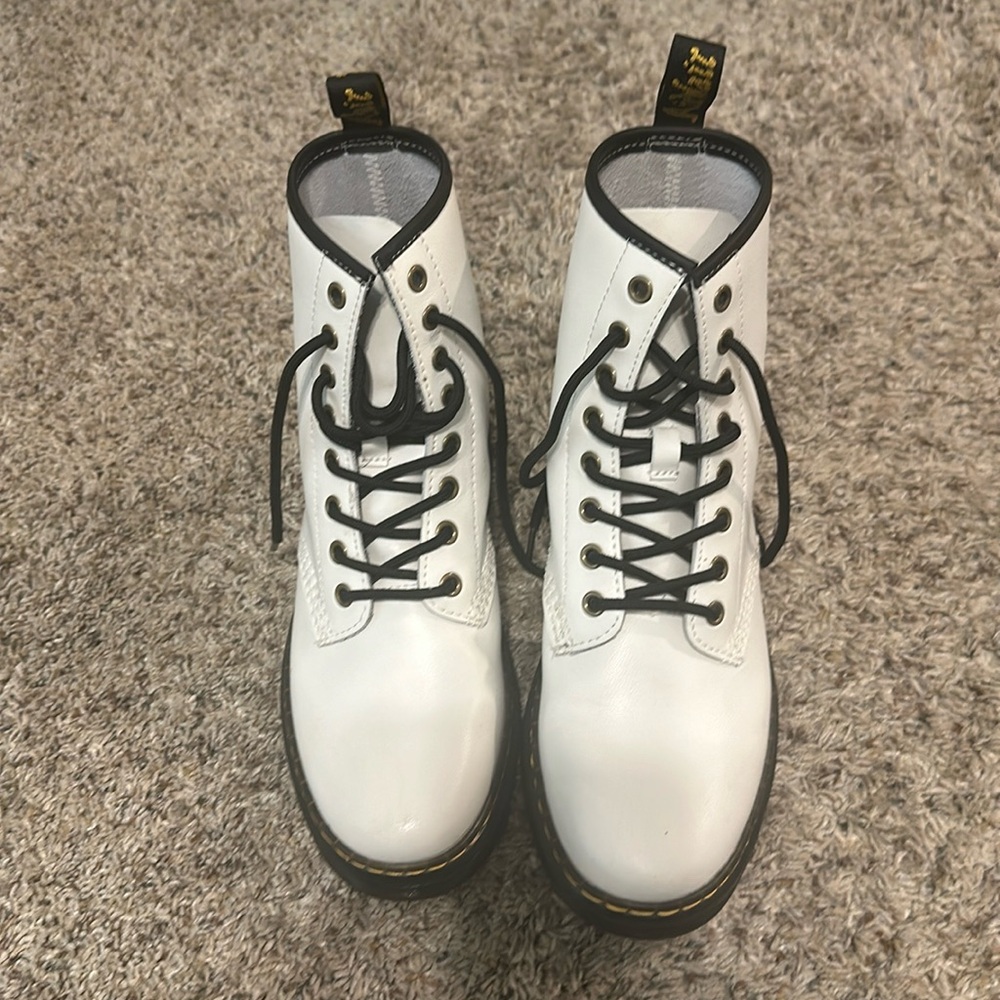 Dr Martens Smooth Leather Lace Up Boots, women’s size  8, color is white.